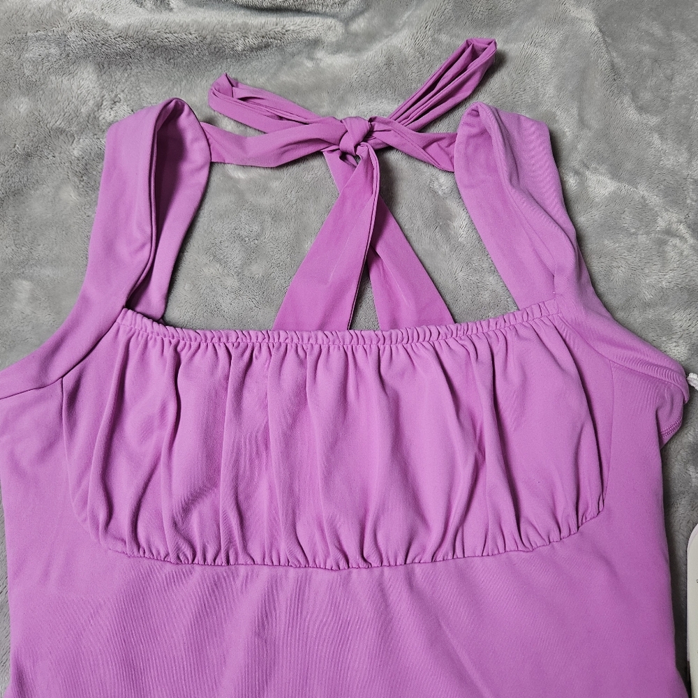 NEW! Blogilates First Bloom Bow Back Tank - Picture 5 of 13